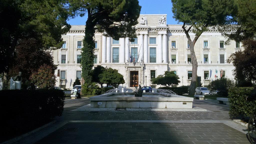 Suites Rome Пескара Экстерьер фото